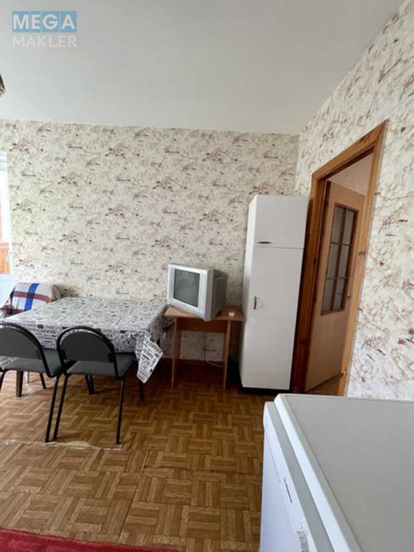 Оренда 2 кімнатної квартири, <a class="location-link" href="/kiev/" title="Недвижимость Київ">Київ</a>, <a class="location-link" href="/kiev/darnickij/" title="Недвижимость Дарницький район">Дарницький р-н</a>, Михаила Драгоманова ул., 14 (изображение 4)
