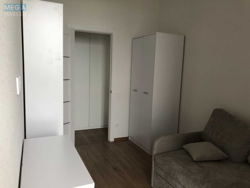 Оренда 2 кімнатної квартири, <a class="location-link" href="/kiev/" title="Недвижимость Київ">Київ</a>, <a class="location-link" href="/kiev/solomenskij/" title="Недвижимость Солом'янський район">Солом'янський р-н</a>, Волошковая ул., 1 (изображение 8)