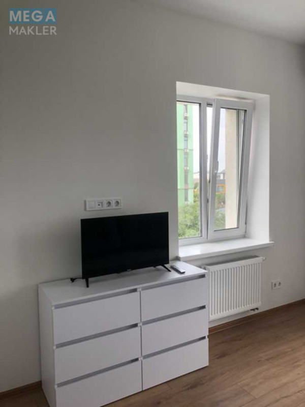 Оренда 2 кімнатної квартири, <a class="location-link" href="/kiev/" title="Недвижимость Київ">Київ</a>, <a class="location-link" href="/kiev/solomenskij/" title="Недвижимость Солом'янський район">Солом'янський р-н</a>, Волошковая ул., 1 (изображение 15)
