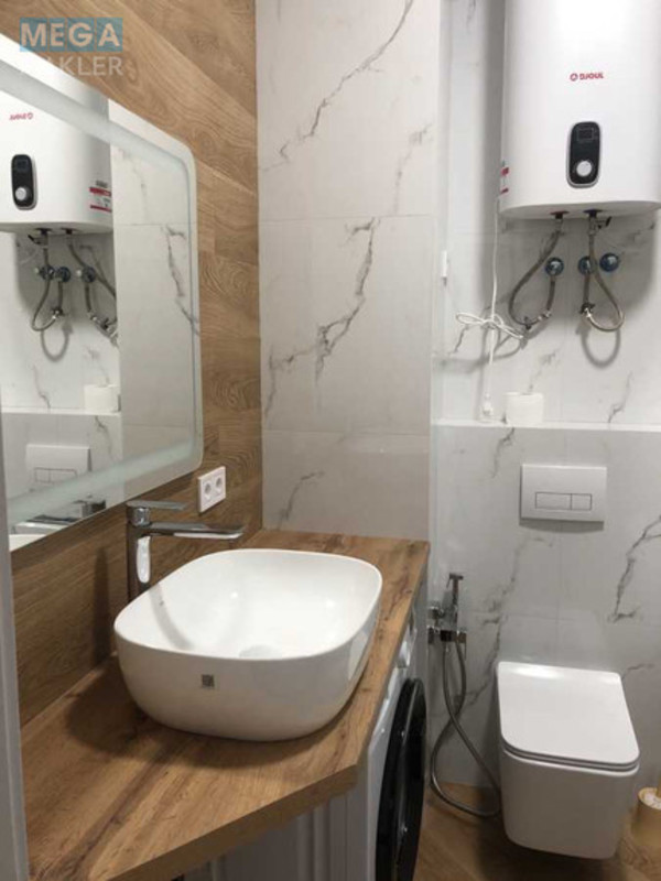 Оренда 2 кімнатної квартири, <a class="location-link" href="/kiev/" title="Недвижимость Київ">Київ</a>, <a class="location-link" href="/kiev/solomenskij/" title="Недвижимость Солом'янський район">Солом'янський р-н</a>, Волошковая ул., 1 (изображение 23)