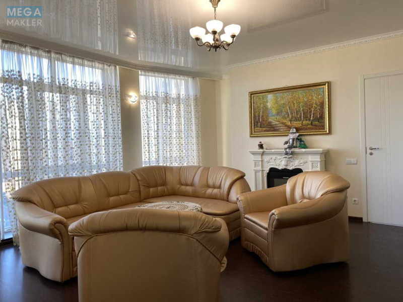 Продаж 3 кімнатної квартири (101/52/25), 8 пов. 13 пов. будинку, <a class="location-link" href="/chajki-selo-kv/" title="Недвижимость Чайки">Чайки</a>, Лобановського, 29 (изображение 3)
