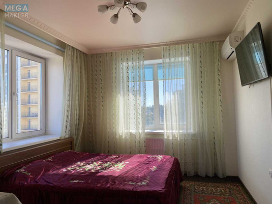 Продаж 3 кімнатної квартири (101/52/25), 8 пов. 13 пов. будинку, <a class="location-link" href="/chajki-selo-kv/" title="Недвижимость Чайки">Чайки</a>, Лобановського, 29 (изображение 5)