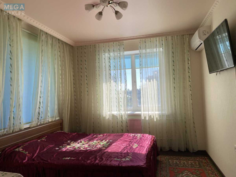 Продаж 3 кімнатної квартири (101/52/25), 8 пов. 13 пов. будинку, <a class="location-link" href="/chajki-selo-kv/" title="Недвижимость Чайки">Чайки</a>, Лобановського, 29 (изображение 6)