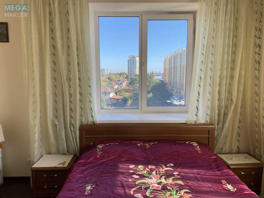 Продаж 3 кімнатної квартири (101/52/25), 8 пов. 13 пов. будинку, <a class="location-link" href="/chajki-selo-kv/" title="Недвижимость Чайки">Чайки</a>, Лобановського, 29 (изображение 8)