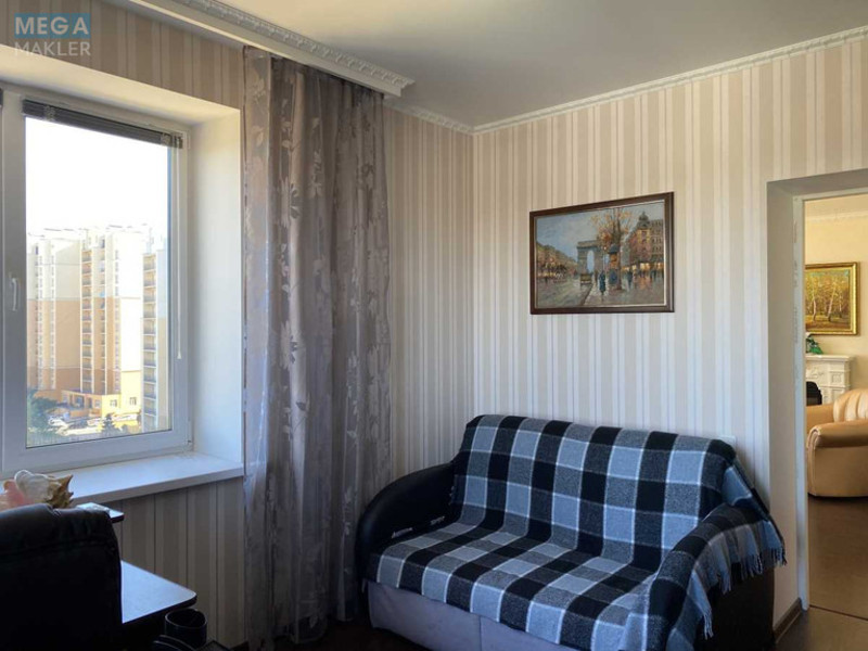 Продаж 3 кімнатної квартири (101/52/25), 8 пов. 13 пов. будинку, <a class="location-link" href="/chajki-selo-kv/" title="Недвижимость Чайки">Чайки</a>, Лобановського, 29 (изображение 10)