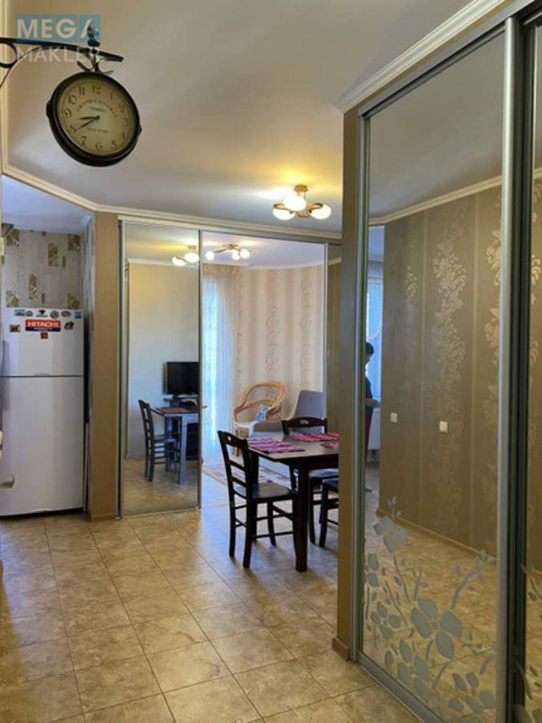 Продаж 3 кімнатної квартири (101/52/25), 8 пов. 13 пов. будинку, <a class="location-link" href="/chajki-selo-kv/" title="Недвижимость Чайки">Чайки</a>, Лобановського, 29 (изображение 13)
