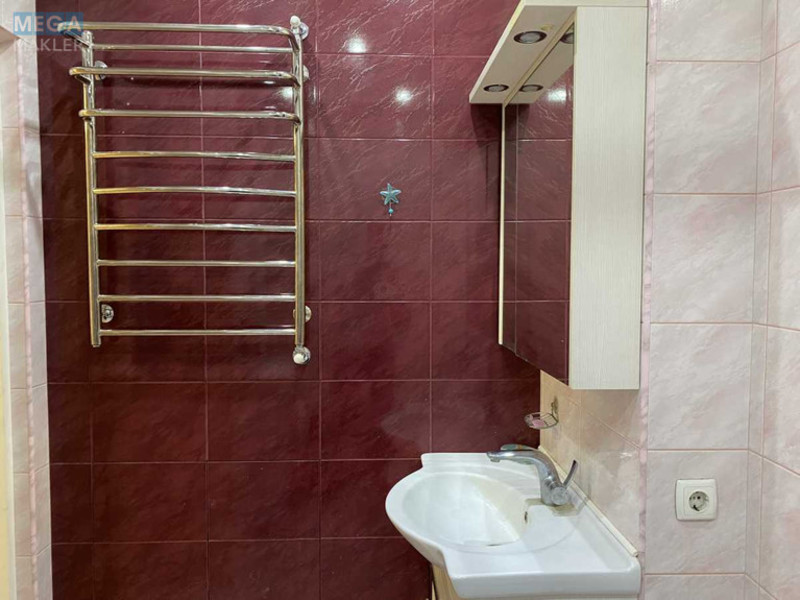 Продаж 3 кімнатної квартири (101/52/25), 8 пов. 13 пов. будинку, <a class="location-link" href="/chajki-selo-kv/" title="Недвижимость Чайки">Чайки</a>, Лобановського, 29 (изображение 19)