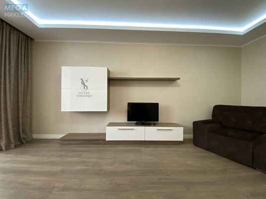 Оренда 3 кімнатної квартири, <a class="location-link" href="/kiev/" title="Недвижимость Київ">Київ</a>, <a class="location-link" href="/kiev/darnickij/" title="Недвижимость Дарницький район">Дарницький р-н</a>, Урловская ул., 5 (изображение 4)