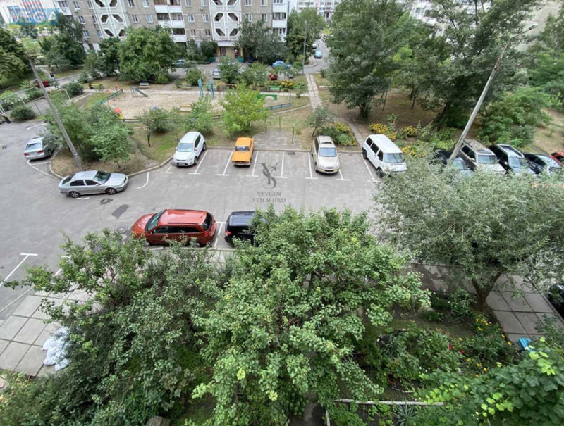 Оренда 3 кімнатної квартири, <a class="location-link" href="/kiev/" title="Недвижимость Київ">Київ</a>, <a class="location-link" href="/kiev/darnickij/" title="Недвижимость Дарницький район">Дарницький р-н</a>, Урловская ул., 5 (изображение 12)