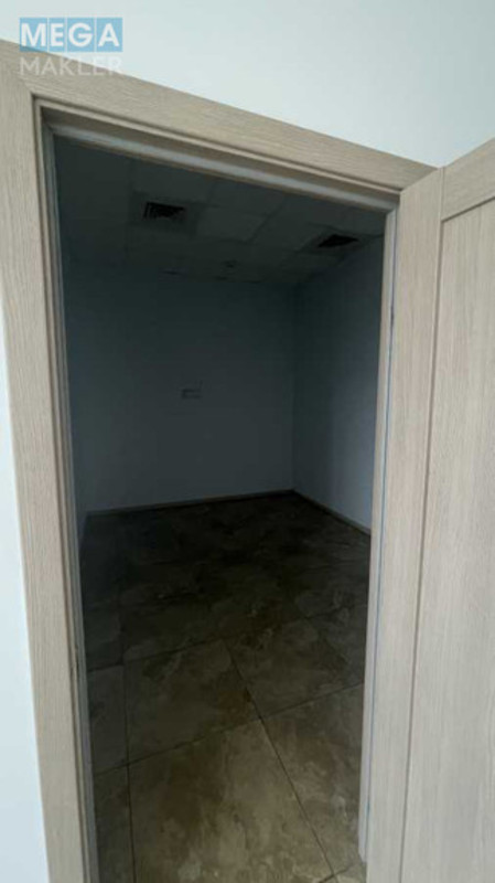 Оренда комерційної нерухомості, 160 кв.м, под офис, <a class="location-link" href="/kiev/" title="Недвижимость Київ">Київ</a>, <a class="location-link" href="/kiev/frunzenskij/" title="Недвижимость Немышлянский (Фрунзенский) район">Немышлянский (Фрунзенский) р-н</a>, Новоконстантиновская ул., 2 (изображение 12)