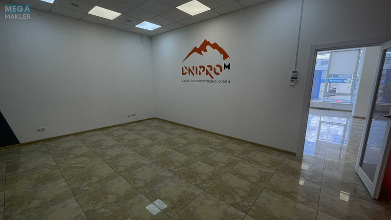 Оренда комерційної нерухомості, 163&nbsp;кв.м, под офис, <a class="location-link" href="/kiev/" title="Недвижимость Київ">Київ</a>, <a class="location-link" href="/kiev/podolskij/" title="Недвижимость Подільський район">Подільський р-н</a>, Новоконстантиновская ул., 2а (изображение 9)