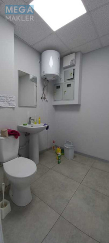 Продаж комерційної нерухомості, 156,50 кв.м, под офис, <a class="location-link" href="/kiev/" title="Недвижимость Київ">Київ</a>, <a class="location-link" href="/kiev/darnickij/" title="Недвижимость Дарницький район">Дарницький р-н</a>, Александра Мишуги ул., 10 (изображение 6)