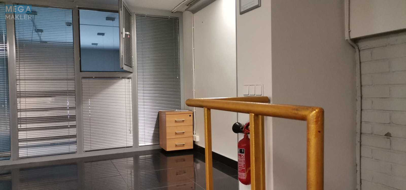 Продаж комерційної нерухомості, 106 кв.м, под офис, <a class="location-link" href="/kiev/" title="Недвижимость Київ">Київ</a>, <a class="location-link" href="/kiev/goloseevskij/" title="Недвижимость Голосіївський район">Голосіївський р-н</a>, Феодосийский пер., 14 (изображение 8)