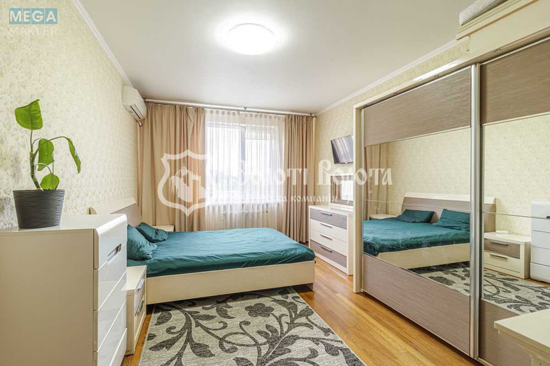 Продаж 3 кімнатної квартири (90/51/12,4), 6 пов. 14 пов. будинку, <a class="location-link" href="/kiev/" title="Недвижимость Київ">Київ</a>, <a class="location-link" href="/kiev/svyatoshinskij/" title="Недвижимость Святошинський район">Святошинський р-н</a>, Перемоги просп., 125 (изображение 7)