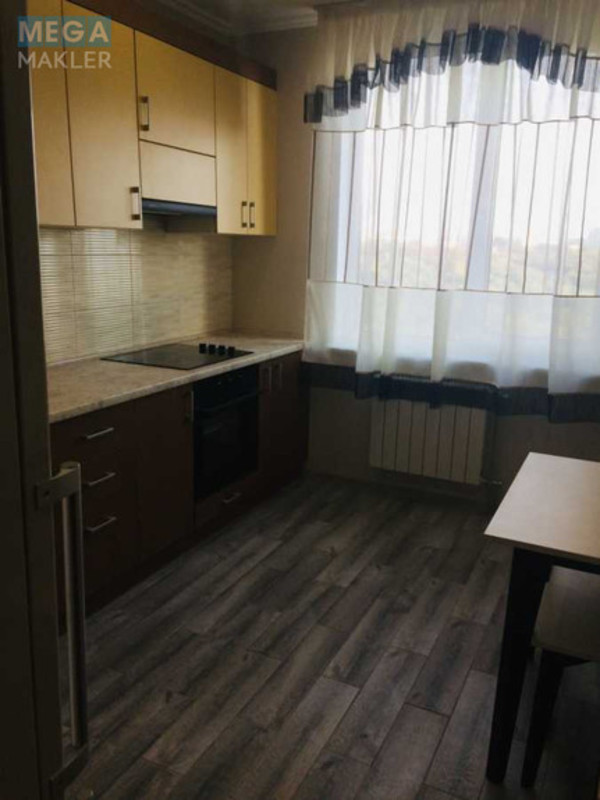 Оренда 2 кімнатної квартири, <a class="location-link" href="/kiev/" title="Недвижимость Київ">Київ</a>, <a class="location-link" href="/kiev/podolskij/" title="Недвижимость Подільський район">Подільський р-н</a>, Петропавловская ул., 40 (изображение 9)