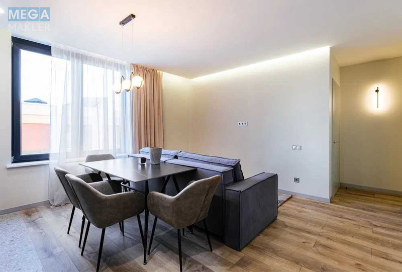 Продаж 4 кімнатної квартири (77/?/?), 10 пов. 18 пов. будинку, <a class="location-link" href="/kiev/" title="Недвижимость Київ">Київ</a>, <a class="location-link" href="/kiev/svyatoshinskij/" title="Недвижимость Святошинський район">Святошинський р-н</a>, Победы просп., 67 (изображение 6)