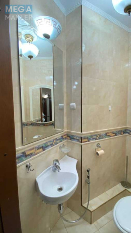 Оренда 3 кімнатної квартири, <a class="location-link" href="/kiev/" title="Недвижимость Київ">Київ</a>, <a class="location-link" href="/kiev/pecherskij/" title="Недвижимость Печерський район">Печерський р-н</a>, Заньковецкой ул., 8 (изображение 13)