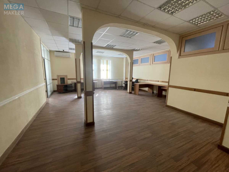 Продаж комерційної нерухомості, 1&nbsp;780&nbsp;кв.м, под офис, <a class="location-link" href="/kiev/" title="Недвижимость Київ">Київ</a>, <a class="location-link" href="/kiev/goloseevskij/" title="Недвижимость Голосіївський район">Голосіївський р-н</a>, Саксаганского ул., 67б (изображение 12)