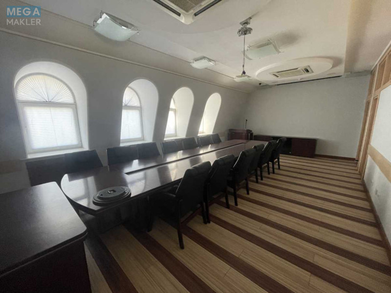 Продаж комерційної нерухомості, 1&nbsp;780&nbsp;кв.м, под офис, <a class="location-link" href="/kiev/" title="Недвижимость Київ">Київ</a>, <a class="location-link" href="/kiev/goloseevskij/" title="Недвижимость Голосіївський район">Голосіївський р-н</a>, Саксаганского ул., 67б (изображение 15)