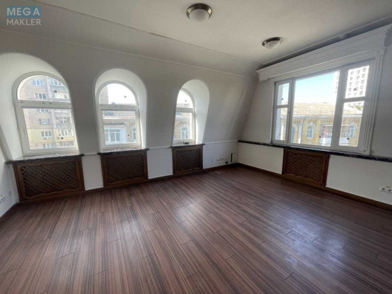 Продаж комерційної нерухомості, 1&nbsp;780&nbsp;кв.м, под офис, <a class="location-link" href="/kiev/" title="Недвижимость Київ">Київ</a>, <a class="location-link" href="/kiev/goloseevskij/" title="Недвижимость Голосіївський район">Голосіївський р-н</a>, Саксаганского ул., 67б (изображение 16)