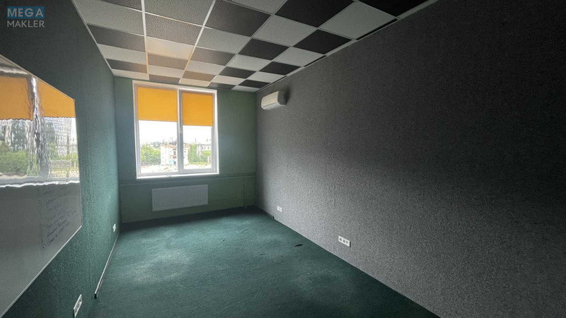 Оренда комерційної нерухомості, 240 кв.м, под офис, <a class="location-link" href="/kiev/" title="Недвижимость Київ">Київ</a>, <a class="location-link" href="/kiev/shevchenkovskij/" title="Недвижимость Шевченківський район">Шевченківський р-н</a>, Маршала Рыбалко ул., 11 (изображение 9)