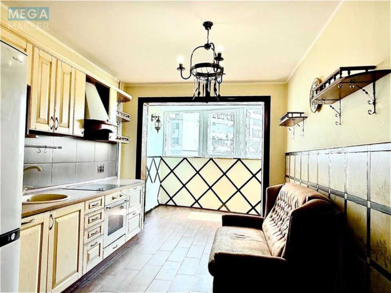 Продаж 3 кімнатної квартири (103/54/17), 3 пов. 16 пов. будинку, <a class="location-link" href="/kiev/" title="Недвижимость Київ">Київ</a>, <a class="location-link" href="/kiev/solomenskij/" title="Недвижимость Солом'янський район">Солом'янський р-н</a>, Смілянська вул., 15 (изображение 2)