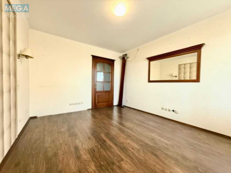 Продаж 3 кімнатної квартири (103/54/17), 3 пов. 16 пов. будинку, <a class="location-link" href="/kiev/" title="Недвижимость Київ">Київ</a>, <a class="location-link" href="/kiev/solomenskij/" title="Недвижимость Солом'янський район">Солом'янський р-н</a>, Смілянська вул., 15 (изображение 8)