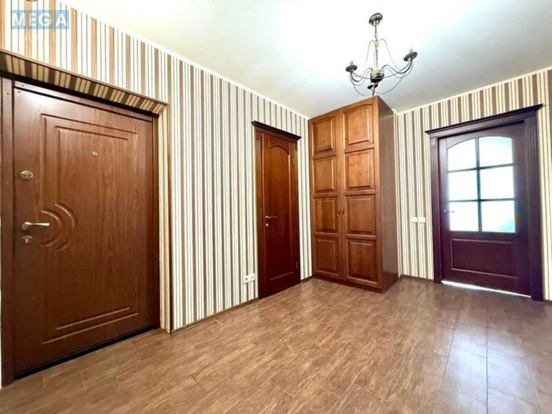 Продаж 3 кімнатної квартири (103/54/17), 3 пов. 16 пов. будинку, <a class="location-link" href="/kiev/" title="Недвижимость Київ">Київ</a>, <a class="location-link" href="/kiev/solomenskij/" title="Недвижимость Солом'янський район">Солом'янський р-н</a>, Смілянська вул., 15 (изображение 10)