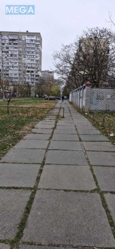 Продаж 3 кімнатної квартири (68/49,2/7,8), 1 пов. 9 пов. будинку, <a class="location-link" href="/kiev/" title="Недвижимость Київ">Київ</a>, <a class="location-link" href="/kiev/obolonskij/" title="Недвижимость Оболонський район">Оболонський р-н</a>, Озерная ул., 10 (изображение 4)