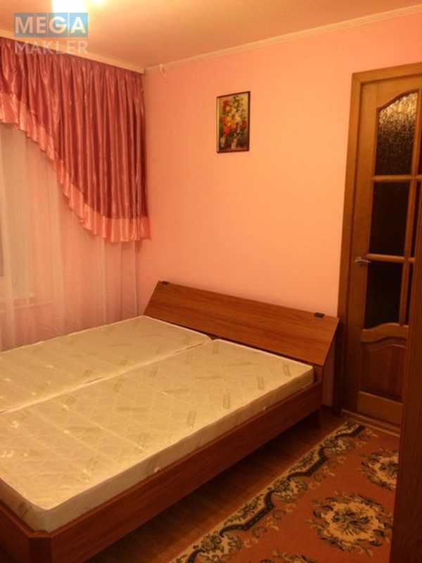 Оренда 3 кімнатної квартири, <a class="location-link" href="/kiev/" title="Недвижимость Київ">Київ</a>, <a class="location-link" href="/kiev/podolskij/" title="Недвижимость Подільський район">Подільський р-н</a>, Правды просп., 10 (изображение 8)