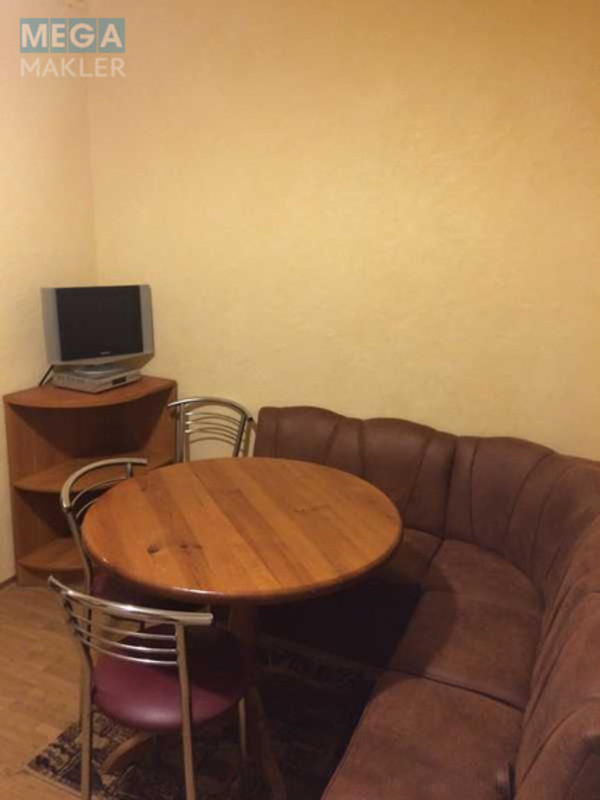 Оренда 3 кімнатної квартири, <a class="location-link" href="/kiev/" title="Недвижимость Київ">Київ</a>, <a class="location-link" href="/kiev/podolskij/" title="Недвижимость Подільський район">Подільський р-н</a>, Правды просп., 10 (изображение 10)