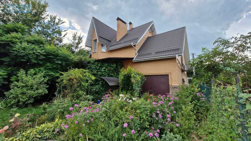 Продаж дома, 2&nbsp;поверху, 220&nbsp;кв.м, 6&nbsp;кімнат, ділянка 9&nbsp;соток, <a class="location-link" href="/gnatovka-selo-kv/" title="Недвижимость Гнатівка">Гнатівка</a>, Старо-Житомирська (изображение 4)