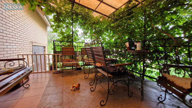 Продаж дома, 2&nbsp;поверху, 220&nbsp;кв.м, 6&nbsp;кімнат, ділянка 9&nbsp;соток, <a class="location-link" href="/gnatovka-selo-kv/" title="Недвижимость Гнатівка">Гнатівка</a>, Старо-Житомирська (изображение 6)