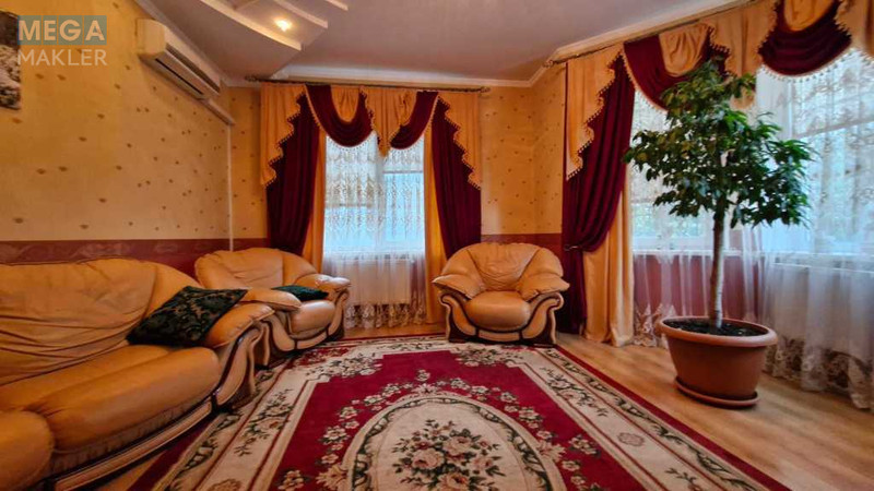 Продаж дома, 2&nbsp;поверху, 220&nbsp;кв.м, 6&nbsp;кімнат, ділянка 9&nbsp;соток, <a class="location-link" href="/gnatovka-selo-kv/" title="Недвижимость Гнатівка">Гнатівка</a>, Старо-Житомирська (изображение 8)