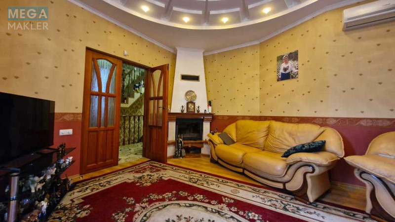 Продаж дома, 2&nbsp;поверху, 220&nbsp;кв.м, 6&nbsp;кімнат, ділянка 9&nbsp;соток, <a class="location-link" href="/gnatovka-selo-kv/" title="Недвижимость Гнатівка">Гнатівка</a>, Старо-Житомирська (изображение 9)