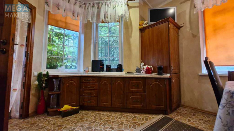 Продаж дома, 2&nbsp;поверху, 220&nbsp;кв.м, 6&nbsp;кімнат, ділянка 9&nbsp;соток, <a class="location-link" href="/gnatovka-selo-kv/" title="Недвижимость Гнатівка">Гнатівка</a>, Старо-Житомирська (изображение 14)