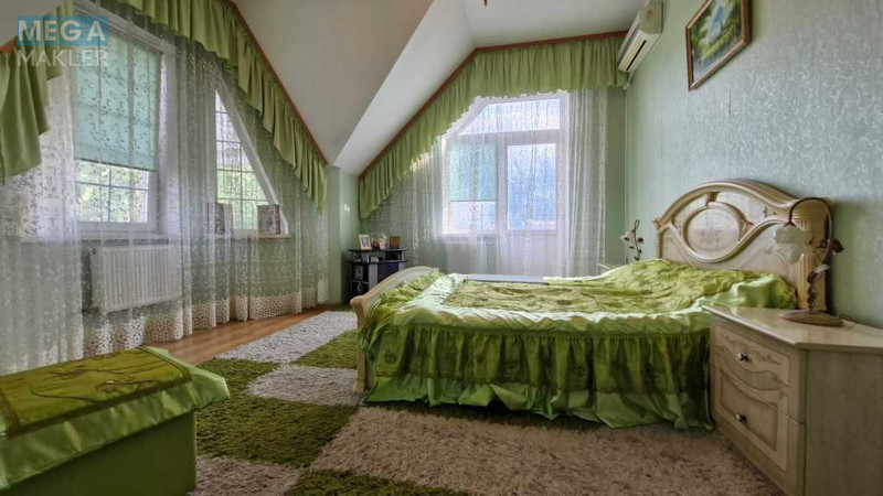 Продаж дома, 2&nbsp;поверху, 220&nbsp;кв.м, 6&nbsp;кімнат, ділянка 9&nbsp;соток, <a class="location-link" href="/gnatovka-selo-kv/" title="Недвижимость Гнатівка">Гнатівка</a>, Старо-Житомирська (изображение 22)