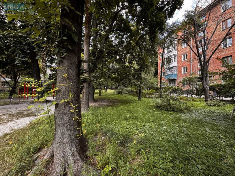 Продаж 2 кімнатної квартири (46/27/7), 5 пов. 5 пов. будинку, <a class="location-link" href="/kiev/" title="Недвижимость Київ">Київ</a>, <a class="location-link" href="/kiev/solomenskij/" title="Недвижимость Солом'янський район">Солом'янський р-н</a>, Михаила Донца ул., 27А (изображение 5)