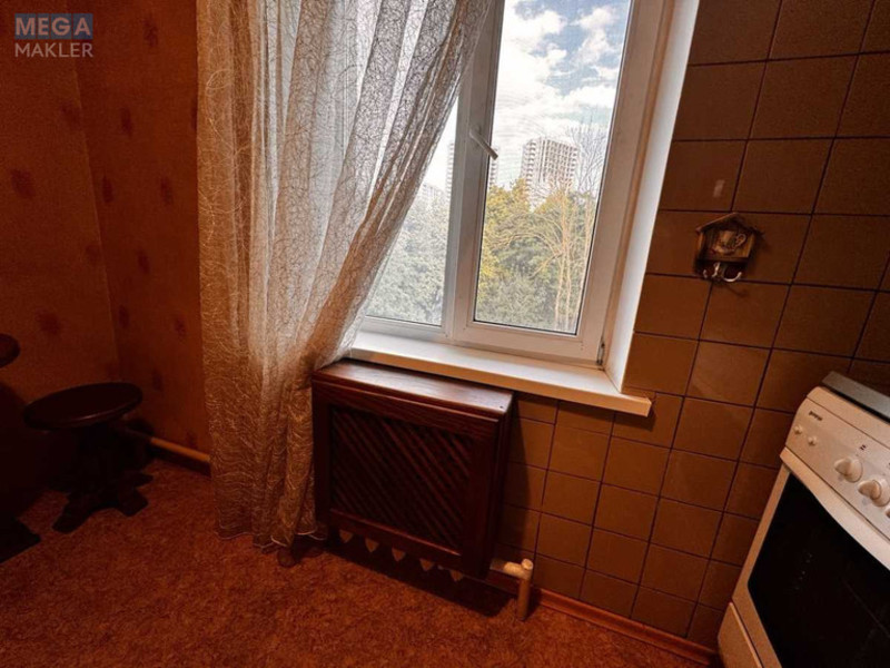 Продаж 2 кімнатної квартири (46/27/7), 5 пов. 5 пов. будинку, <a class="location-link" href="/kiev/" title="Недвижимость Київ">Київ</a>, <a class="location-link" href="/kiev/solomenskij/" title="Недвижимость Солом'янський район">Солом'янський р-н</a>, Михаила Донца ул., 27А (изображение 17)