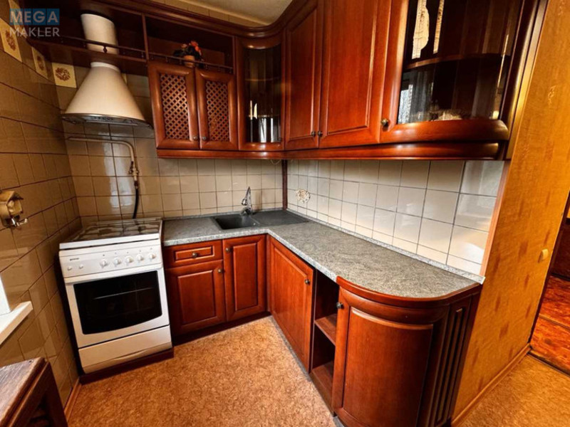Продаж 2 кімнатної квартири (46/27/7), 5 пов. 5 пов. будинку, <a class="location-link" href="/kiev/" title="Недвижимость Київ">Київ</a>, <a class="location-link" href="/kiev/solomenskij/" title="Недвижимость Солом'янський район">Солом'янський р-н</a>, Михаила Донца ул., 27А (изображение 18)