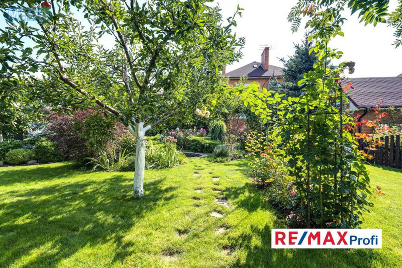 Продаж дома, 2&nbsp;поверху, 450&nbsp;кв.м, 7&nbsp;кімнат, ділянка 13&nbsp;соток, <a class="location-link" href="/glevaha/" title="Недвижимость Глеваха">Глеваха</a>, Освиты (изображение 4)