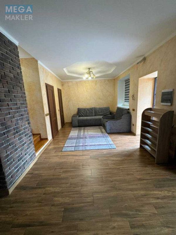 Продаж дома, 3&nbsp;поверху, 115&nbsp;кв.м, 4&nbsp;кімнати, ділянка 1,50&nbsp;сотка, <a class="location-link" href="/hotov/" title="Недвижимость Хотів">Хотів</a>, Ярослава Мудрого, 25 (изображение 3)