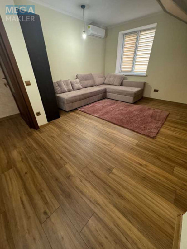 Продаж дома, 3&nbsp;поверху, 115&nbsp;кв.м, 4&nbsp;кімнати, ділянка 1,50&nbsp;сотка, <a class="location-link" href="/hotov/" title="Недвижимость Хотів">Хотів</a>, Ярослава Мудрого, 25 (изображение 9)