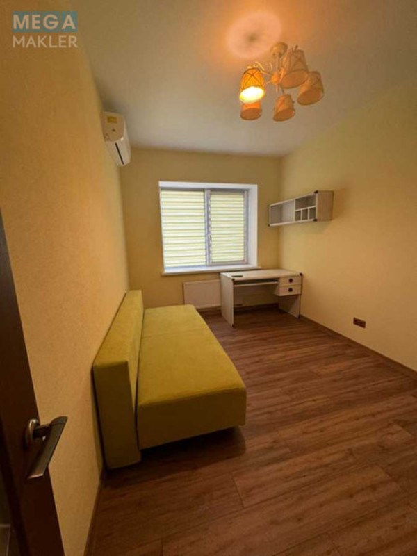 Продаж дома, 3&nbsp;поверху, 115&nbsp;кв.м, 4&nbsp;кімнати, ділянка 1,50&nbsp;сотка, <a class="location-link" href="/hotov/" title="Недвижимость Хотів">Хотів</a>, Ярослава Мудрого, 25 (изображение 10)
