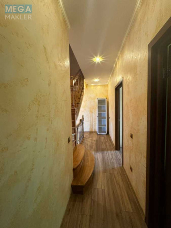 Продаж дома, 3&nbsp;поверху, 115&nbsp;кв.м, 4&nbsp;кімнати, ділянка 1,50&nbsp;сотка, <a class="location-link" href="/hotov/" title="Недвижимость Хотів">Хотів</a>, Ярослава Мудрого, 25 (изображение 11)