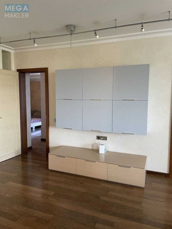 Продаж 3 кімнатної квартири (140/?/18), 9 пов. 17 пов. будинку, <a class="location-link" href="/kiev/" title="Недвижимость Київ">Київ</a>, <a class="location-link" href="/kiev/solomenskij/" title="Недвижимость Солом'янський район">Солом'янський р-н</a>, Кудряшова вул. (изображение 8)