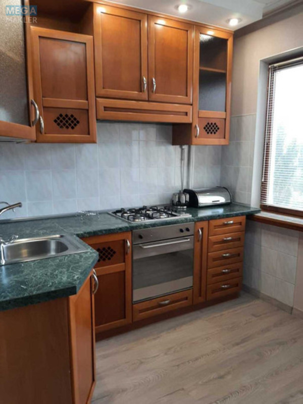 Оренда 2 кімнатної квартири, <a class="location-link" href="/kiev/" title="Недвижимость Київ">Київ</a>, <a class="location-link" href="/kiev/podolskij/" title="Недвижимость Подільський район">Подільський р-н</a>, Василия Порика просп., 11а (изображение 2)
