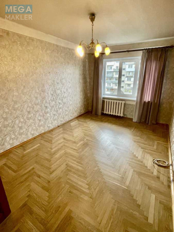Продаж 3 кімнатної квартири (60/40/7), 7 пов. 9 пов. будинку, <a class="location-link" href="/kiev/" title="Недвижимость Київ">Київ</a>, <a class="location-link" href="/kiev/dneprovskij/" title="Недвижимость Дніпровський район">Дніпровський р-н</a>, Павла Тычины просп., 3 (изображение 8)