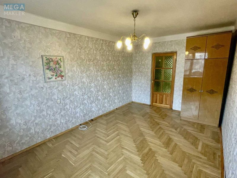 Продаж 3 кімнатної квартири (60/40/7), 7 пов. 9 пов. будинку, <a class="location-link" href="/kiev/" title="Недвижимость Київ">Київ</a>, <a class="location-link" href="/kiev/dneprovskij/" title="Недвижимость Дніпровський район">Дніпровський р-н</a>, Павла Тычины просп., 3 (изображение 9)