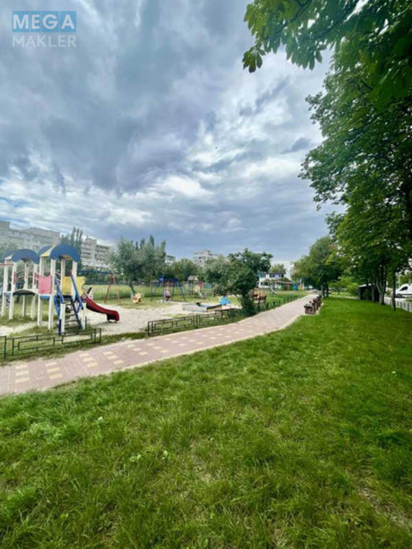 Продаж 3 кімнатної квартири (60/40/7), 7 пов. 9 пов. будинку, <a class="location-link" href="/kiev/" title="Недвижимость Київ">Київ</a>, <a class="location-link" href="/kiev/dneprovskij/" title="Недвижимость Дніпровський район">Дніпровський р-н</a>, Павла Тычины просп., 3 (изображение 17)